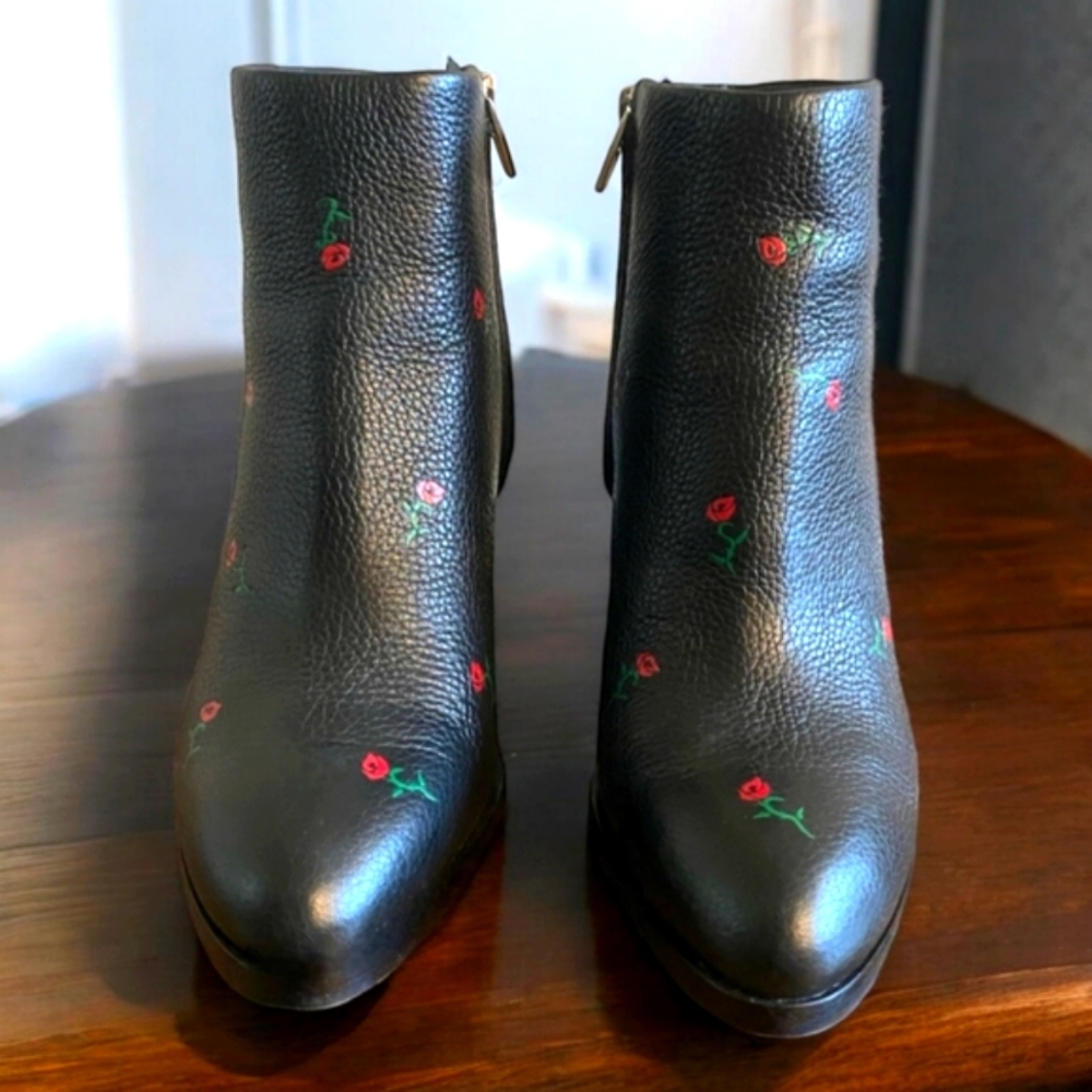 NWT Alexander WANG Gabi Rose Print Black Pebbled Leather Cutout Heel Boots